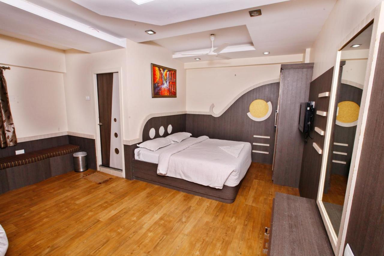 Hotel Vasantham Κοϊμπατόρε Εξωτερικό φωτογραφία